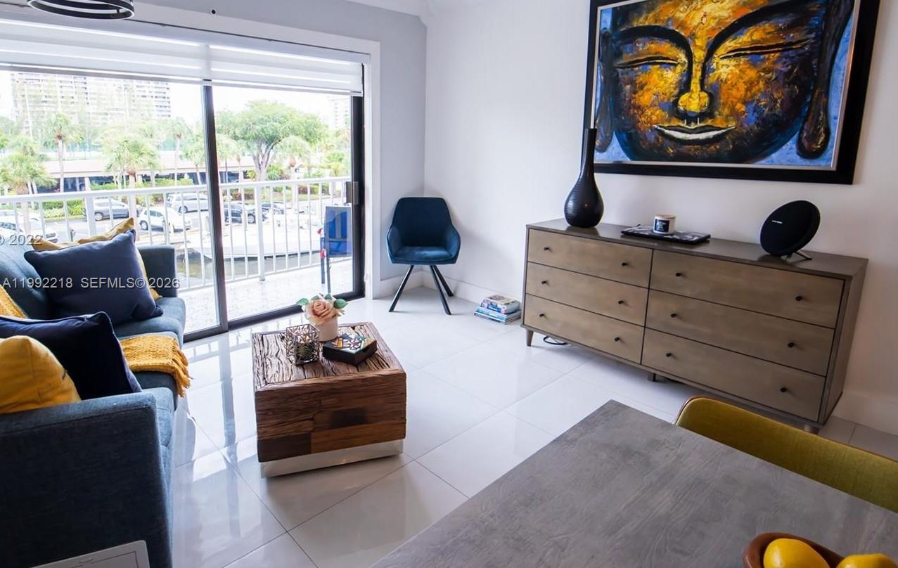 1650 NE 115th St #302 Miami, FL 33181