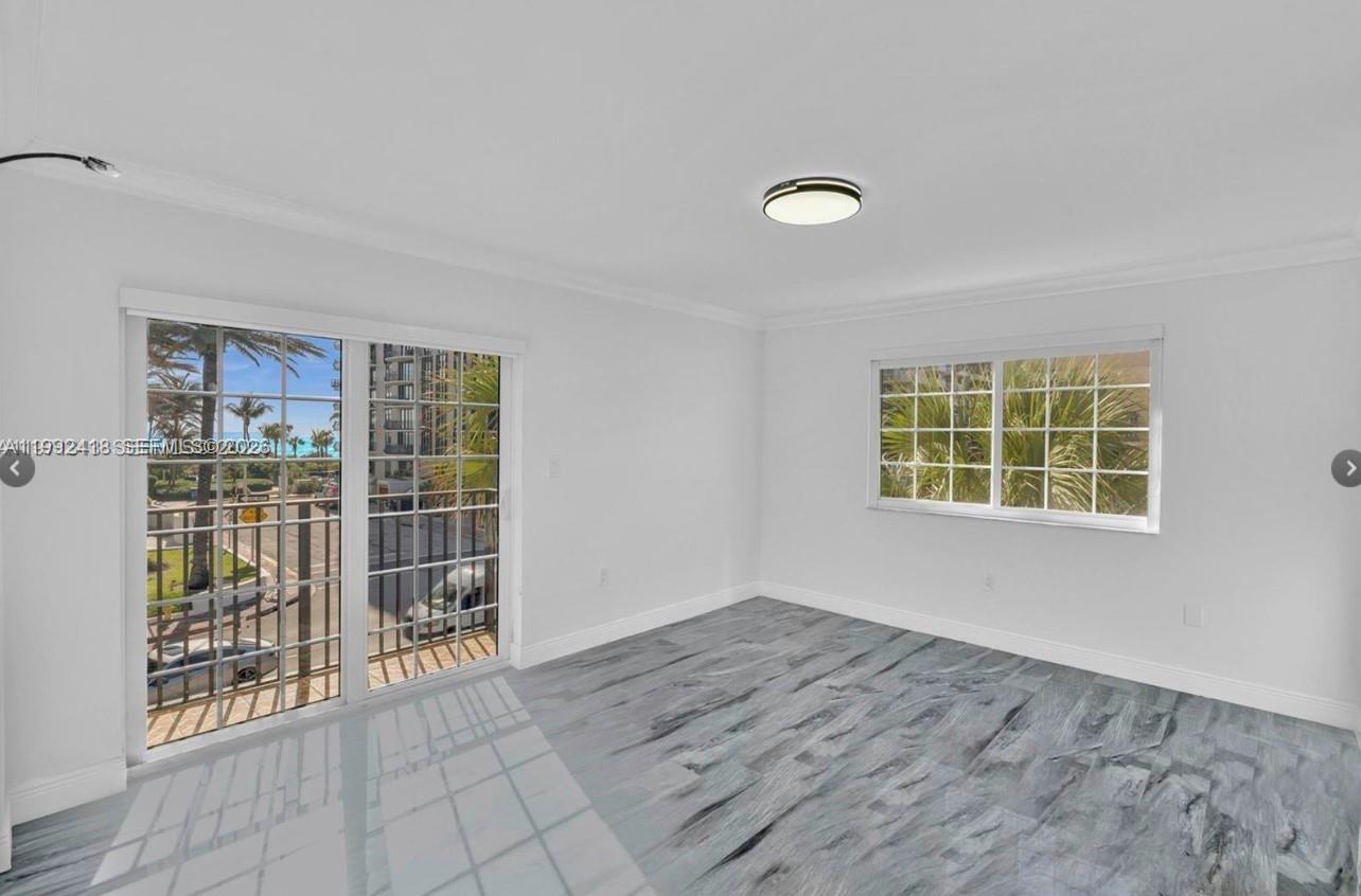 8900 Collins Ave #304