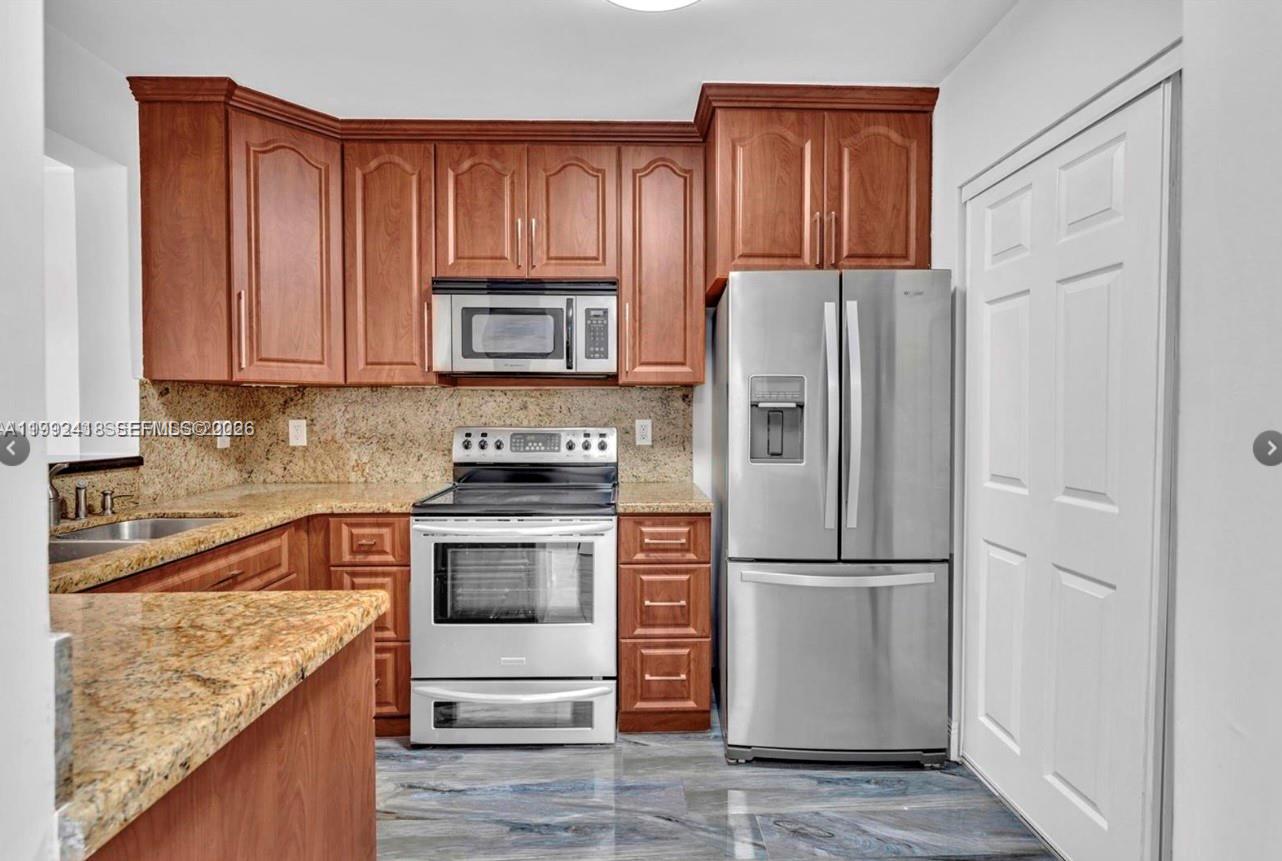 8900 Collins Ave #304 Surfside, FL 33154