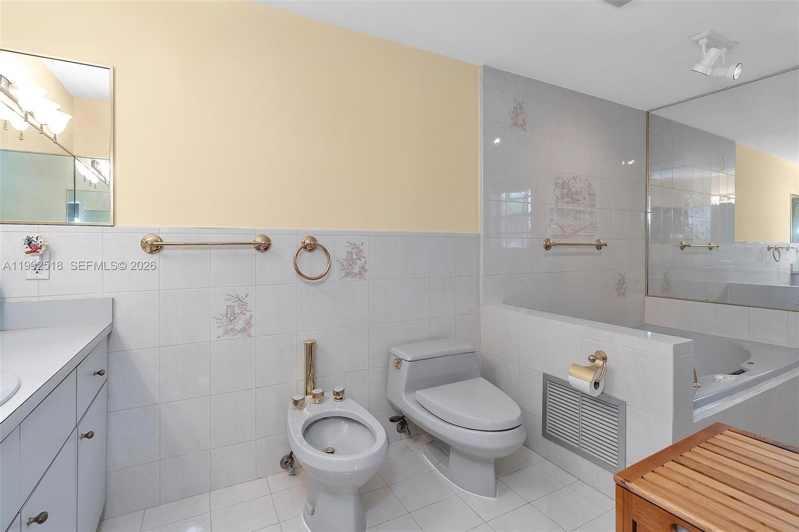 5309 Alton Rd Miami Beach, FL 33140