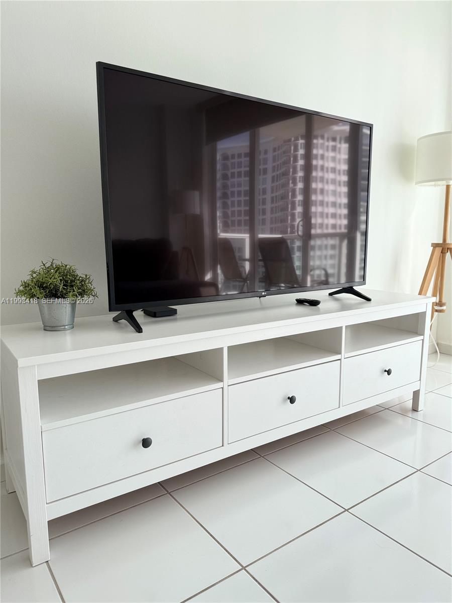 5601 Collins Ave #1219 Miami Beach, FL 33140