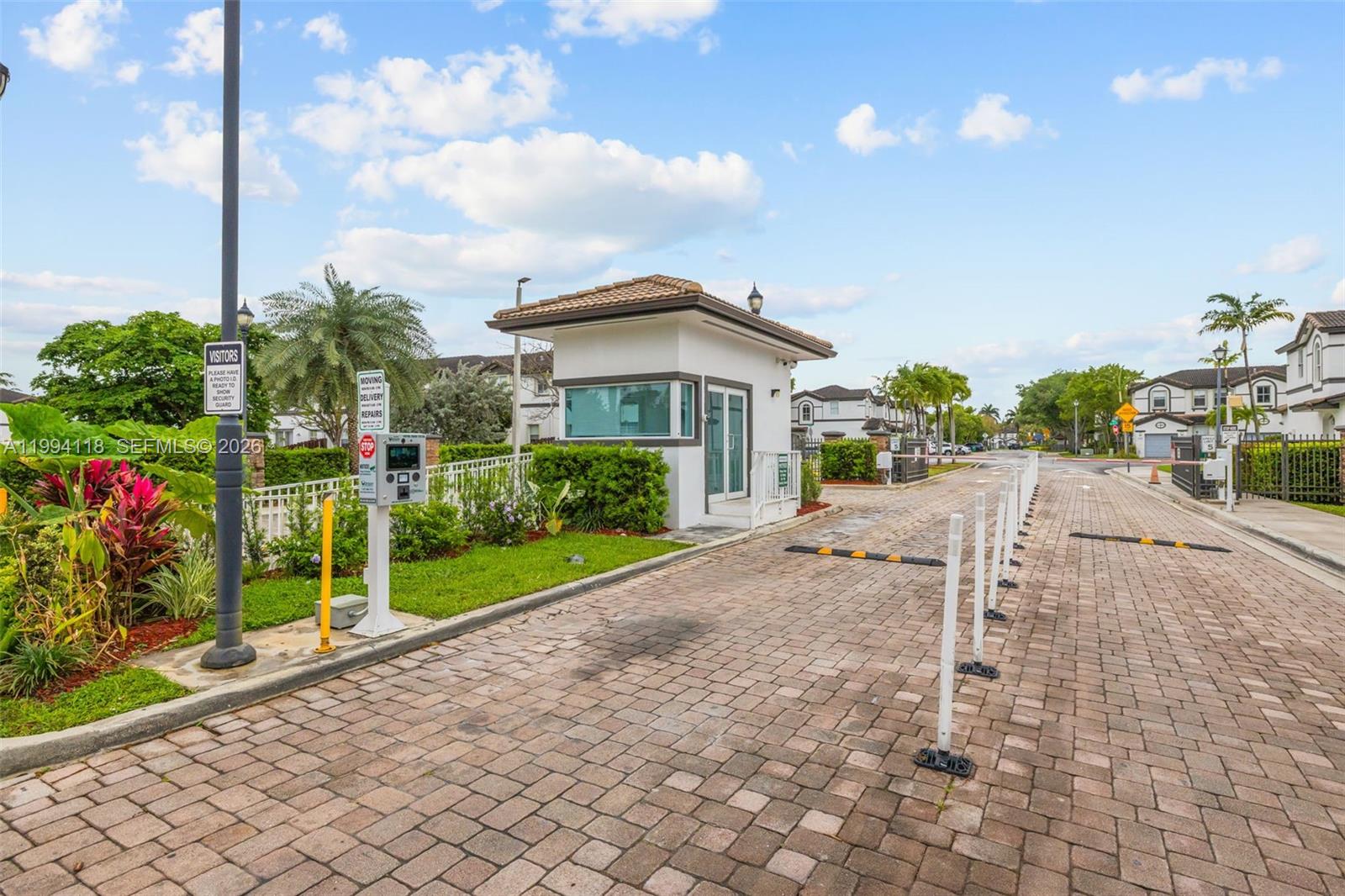 11507 NW 77th St Doral, FL 33178