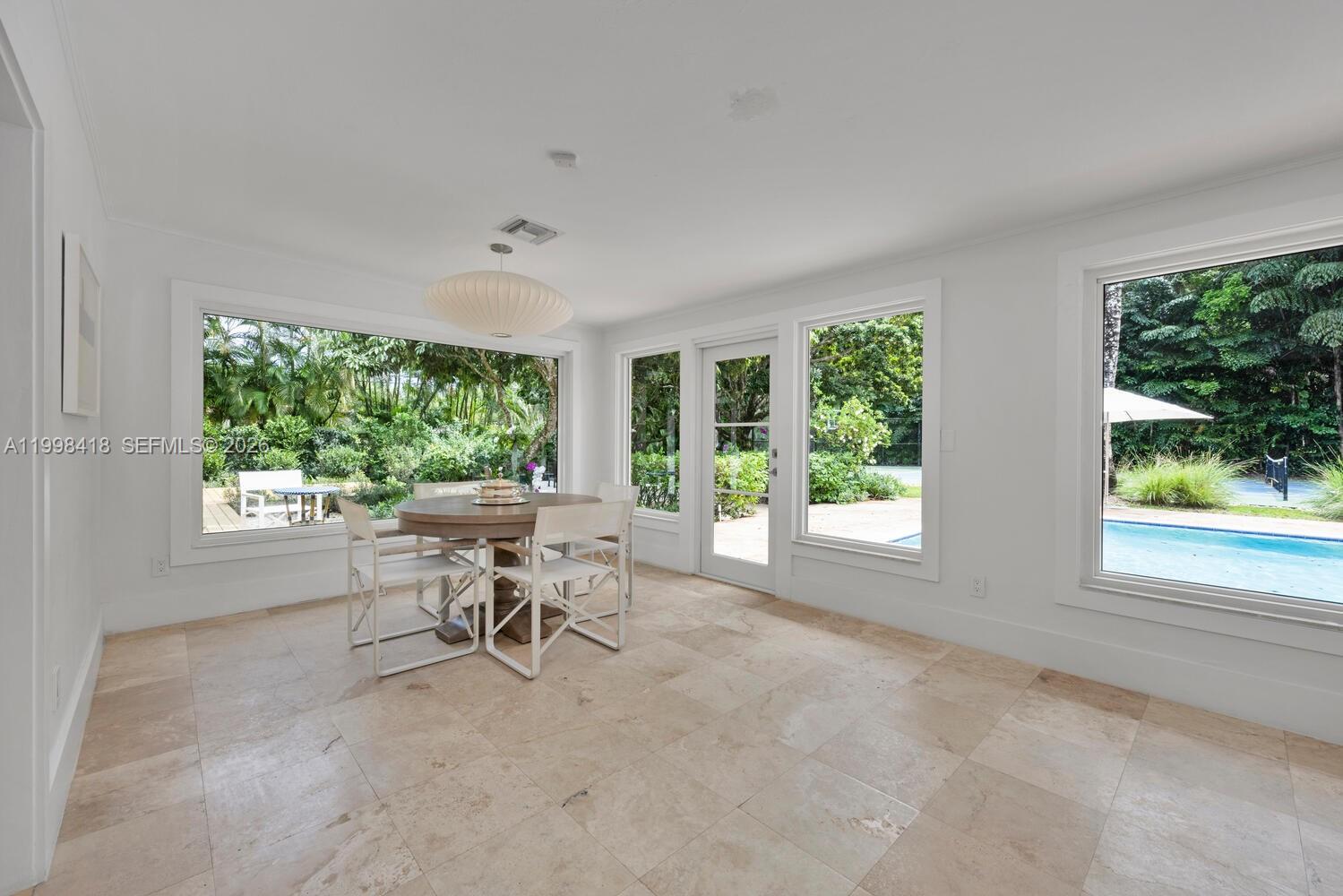 6140 SW 90th St Pinecrest, FL 33156