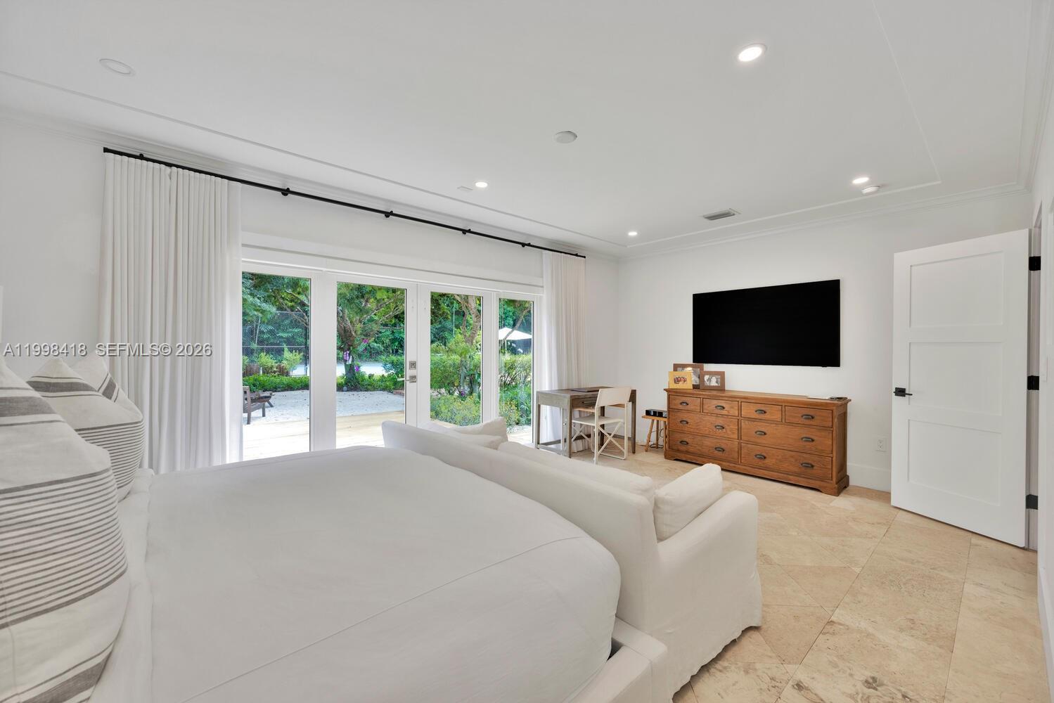 6140 SW 90th St Pinecrest, FL 33156