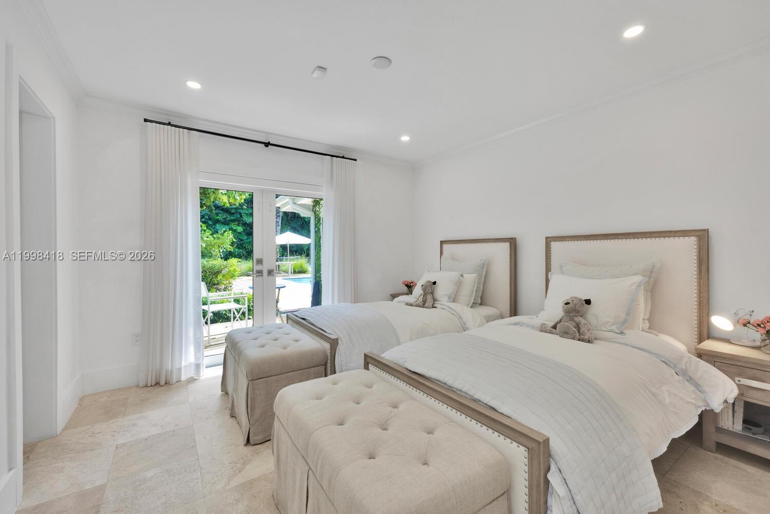 6140 SW 90th St Pinecrest, FL 33156