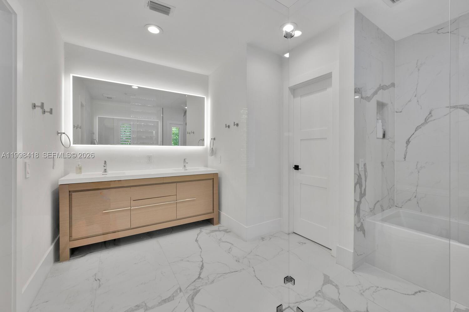 6140 SW 90th St Pinecrest, FL 33156