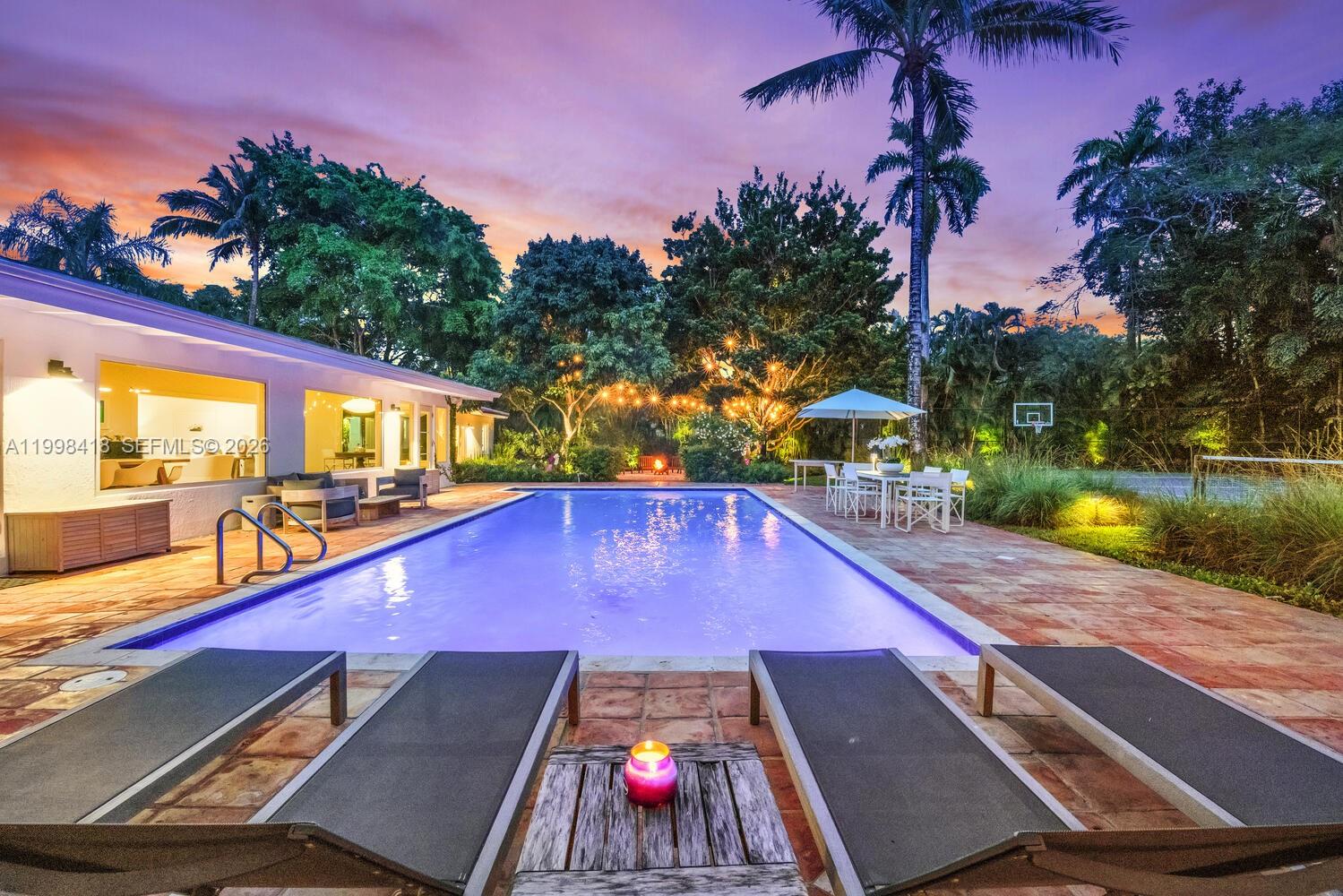 6140 SW 90th St Pinecrest, FL 33156