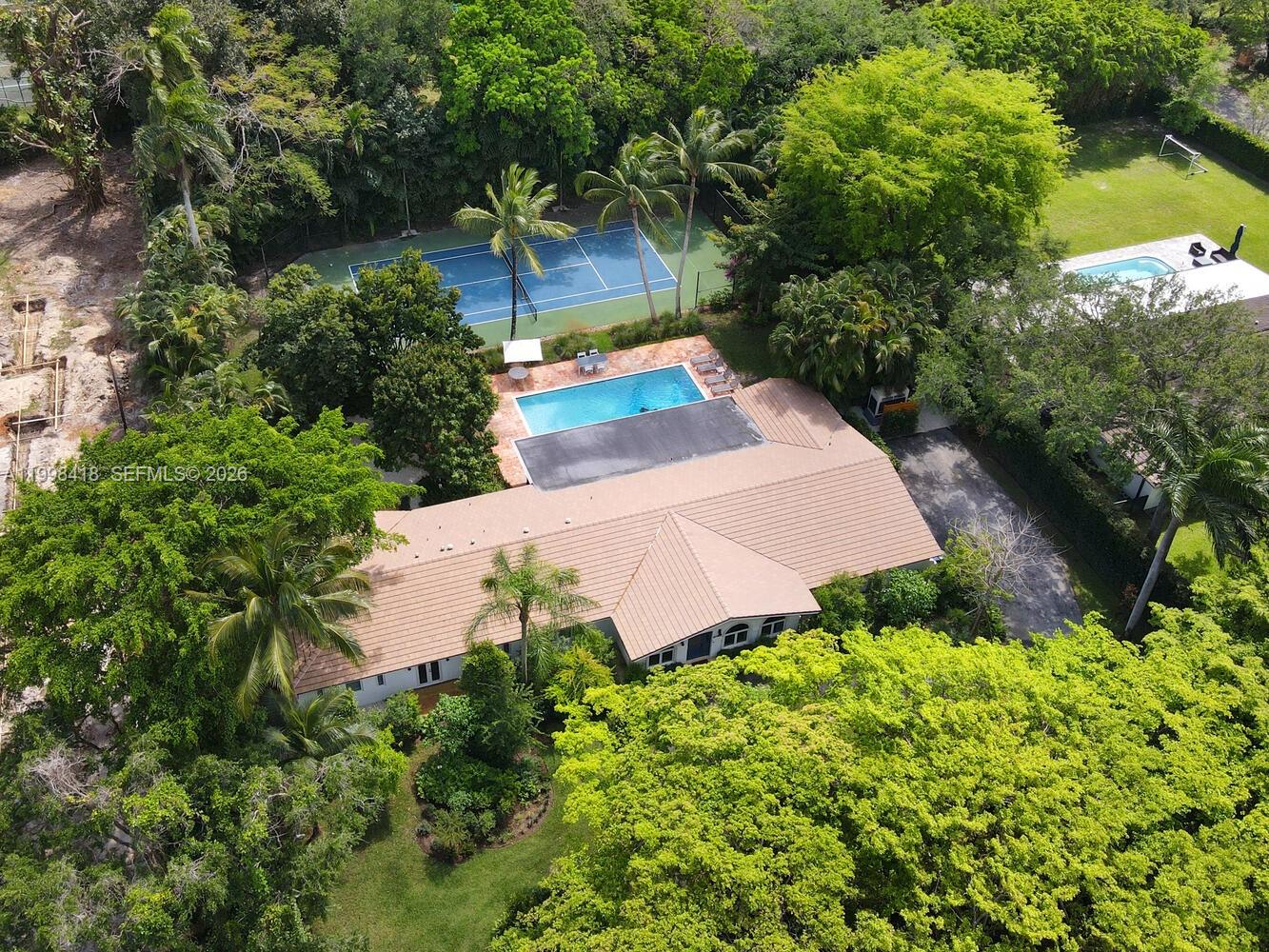 6140 SW 90th St Pinecrest, FL 33156