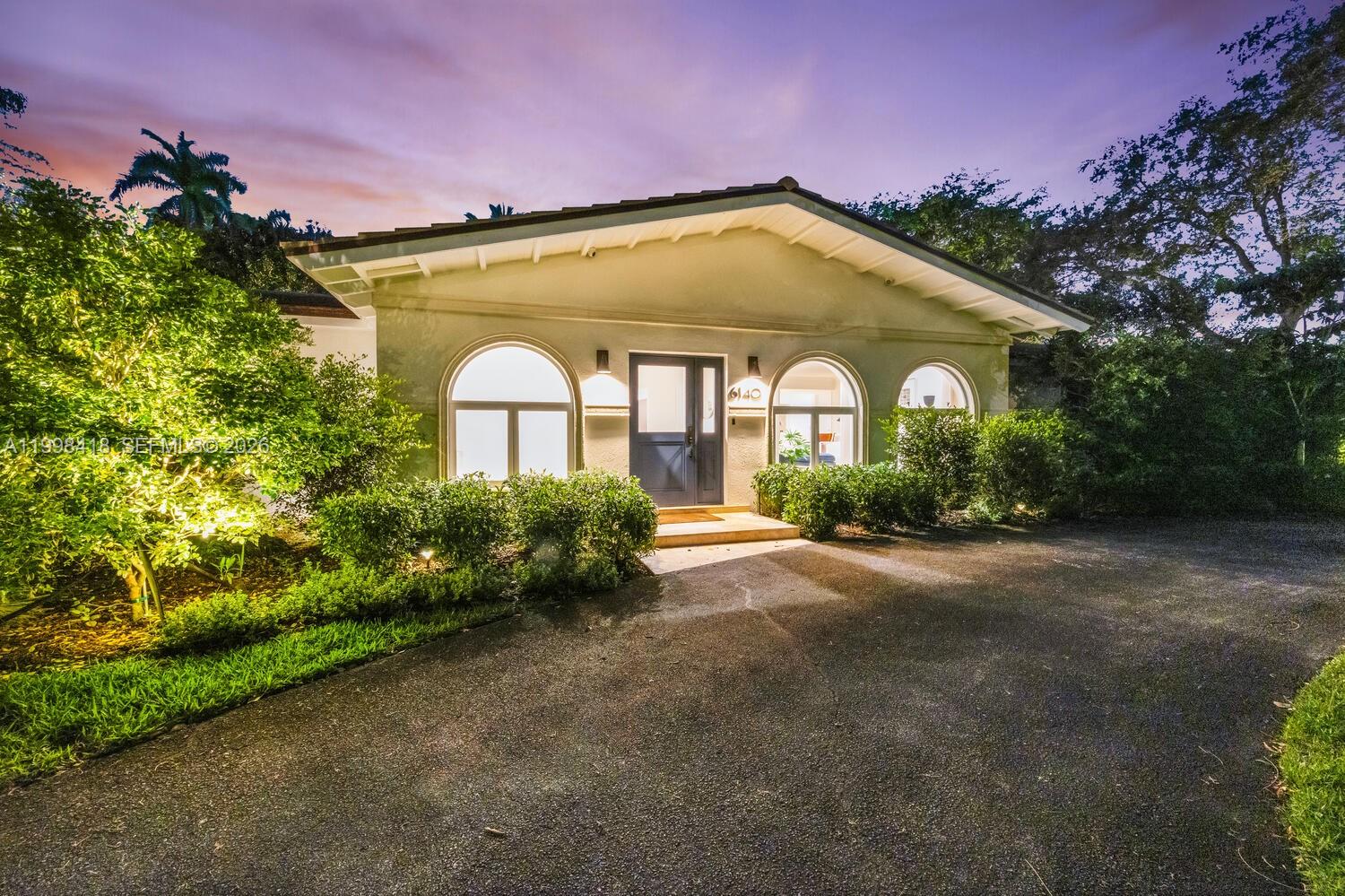 6140 SW 90th St Pinecrest, FL 33156