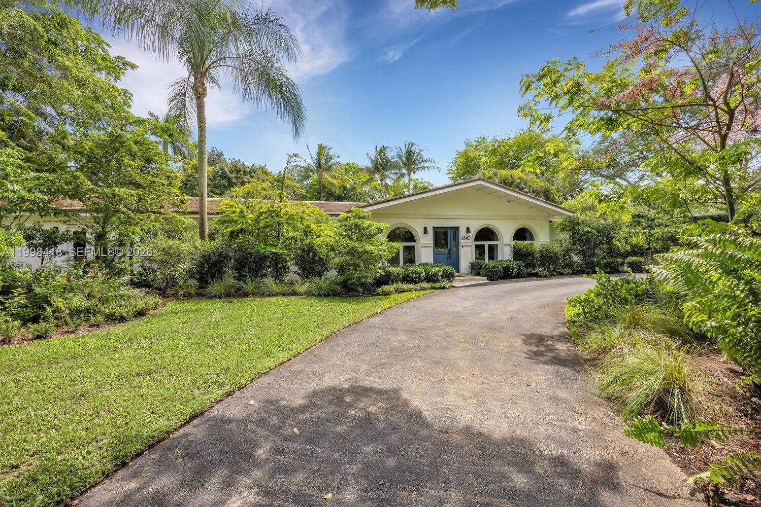 6140 SW 90th St Pinecrest, FL 33156