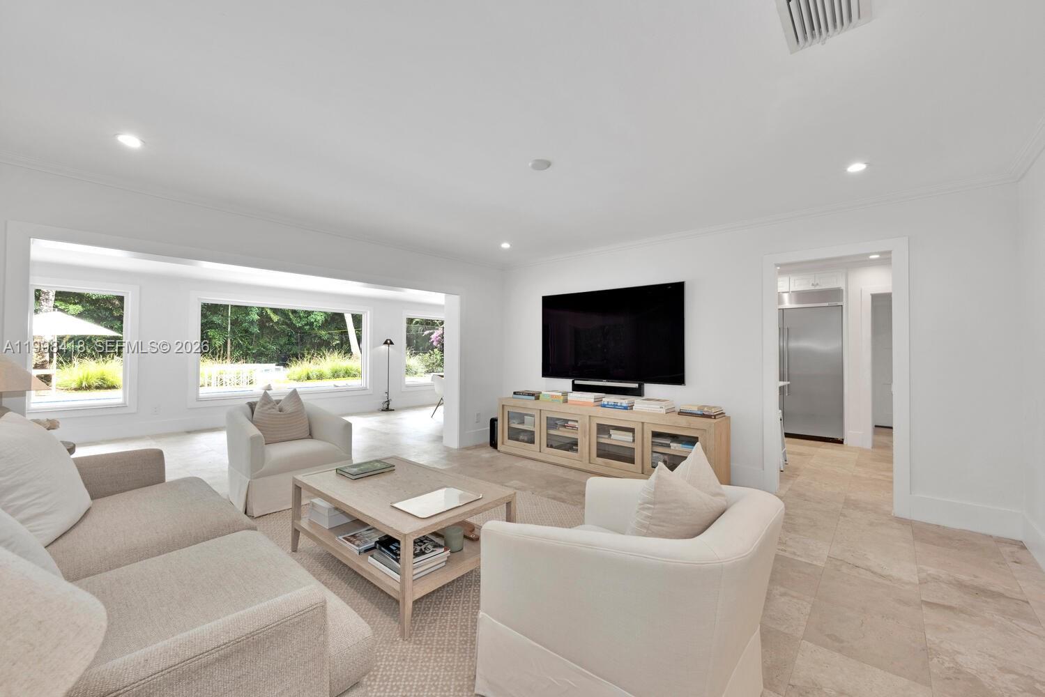 6140 SW 90th St Pinecrest, FL 33156