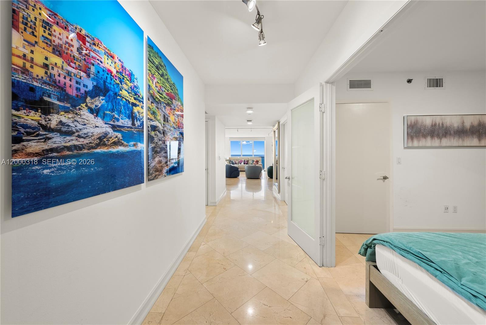 image Beach Club 110