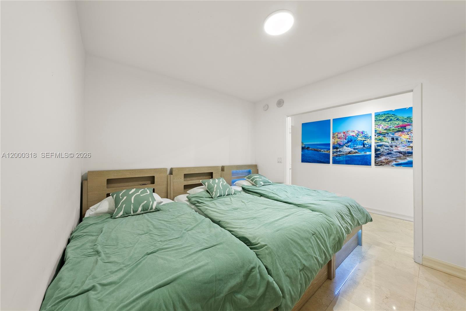 image Beach Club 124