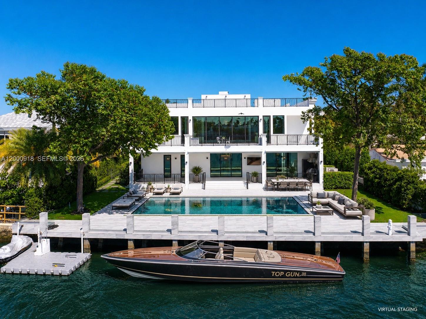 1239 Middle Riv Dr Fort Lauderdale, FL 33304