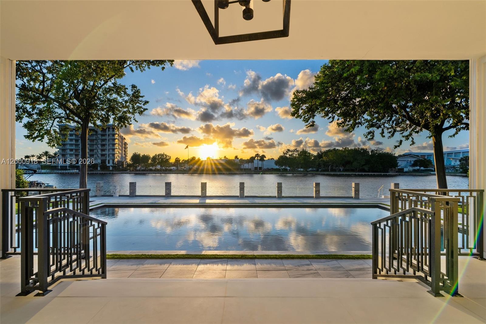 1239 Middle Riv Dr Fort Lauderdale, FL 33304