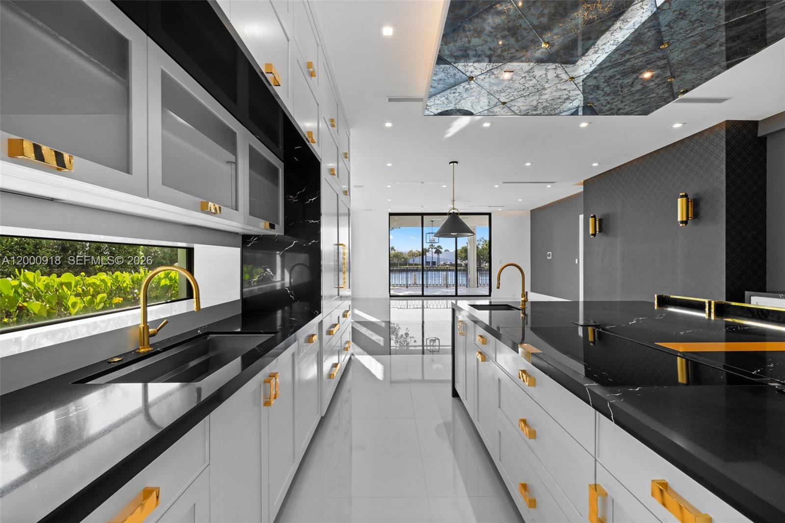 1239 Middle Riv Dr Fort Lauderdale, FL 33304