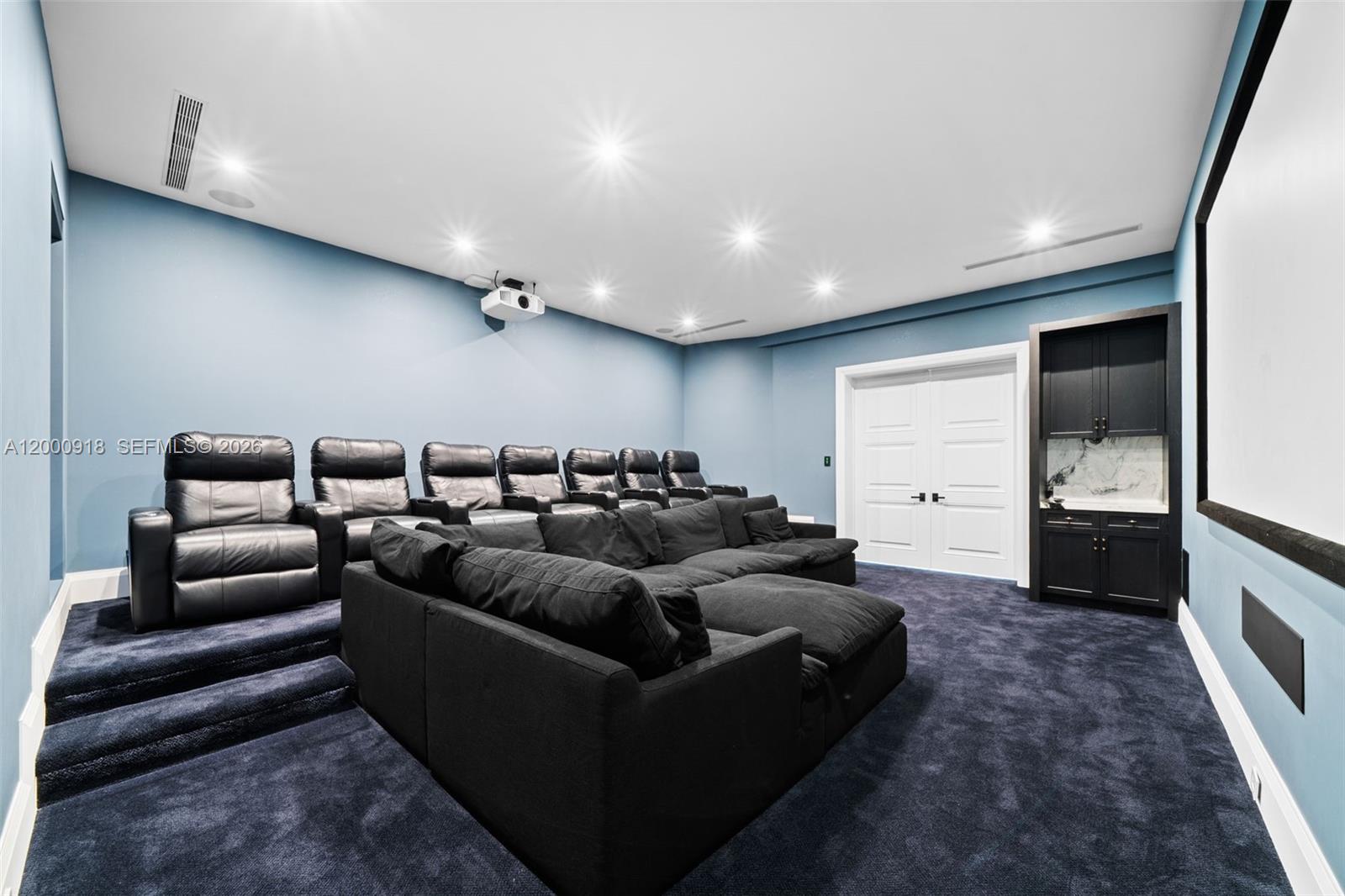 1239 Middle Riv Dr Fort Lauderdale, FL 33304