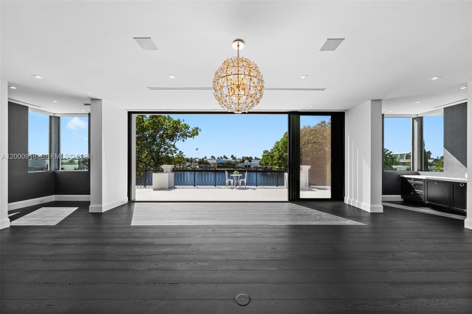1239 Middle Riv Dr Fort Lauderdale, FL 33304