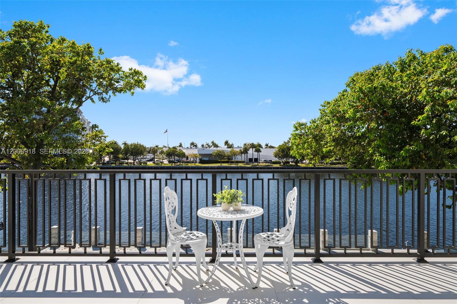 1239 Middle Riv Dr Fort Lauderdale, FL 33304