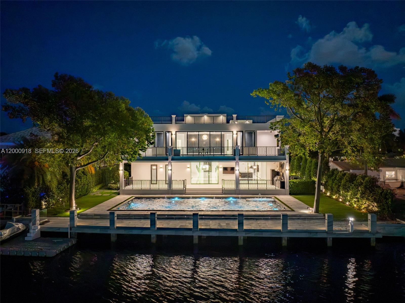 1239 Middle Riv Dr Fort Lauderdale, FL 33304