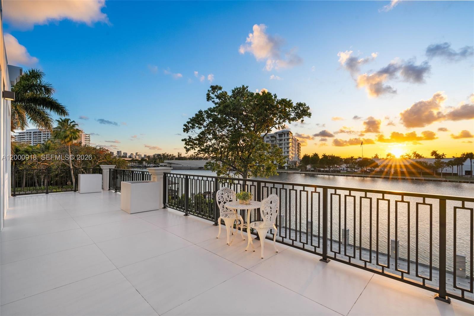 1239 Middle Riv Dr Fort Lauderdale, FL 33304