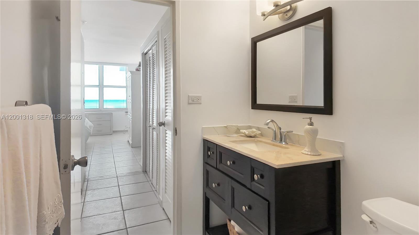 5601 Collins Ave #711 Miami Beach, FL 33140
