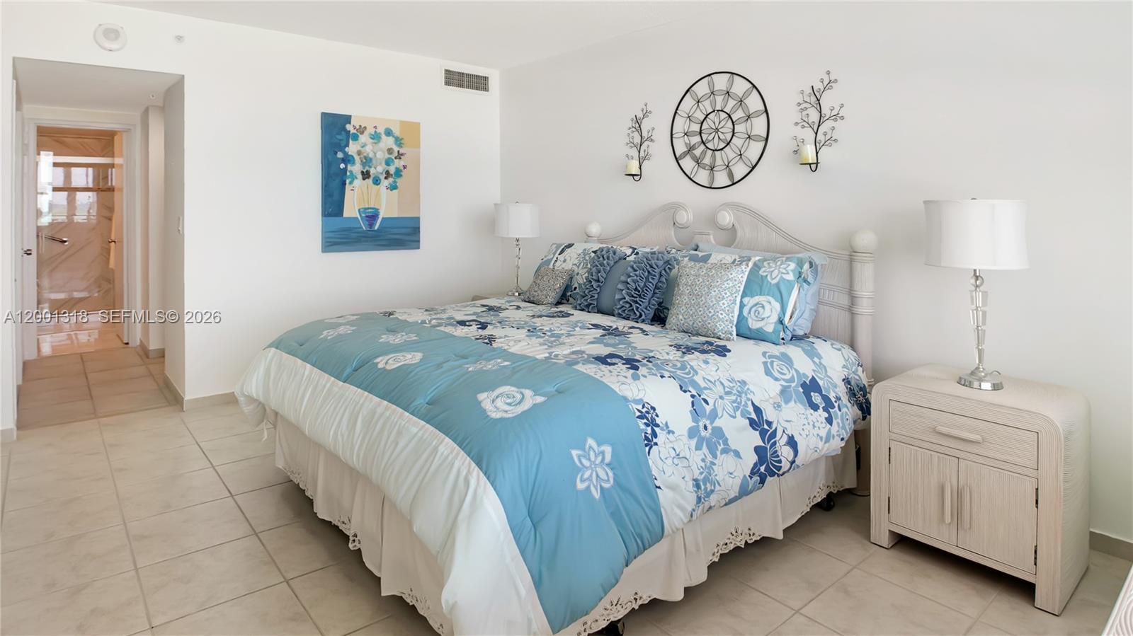 5601 Collins Ave #711 Miami Beach, FL 33140