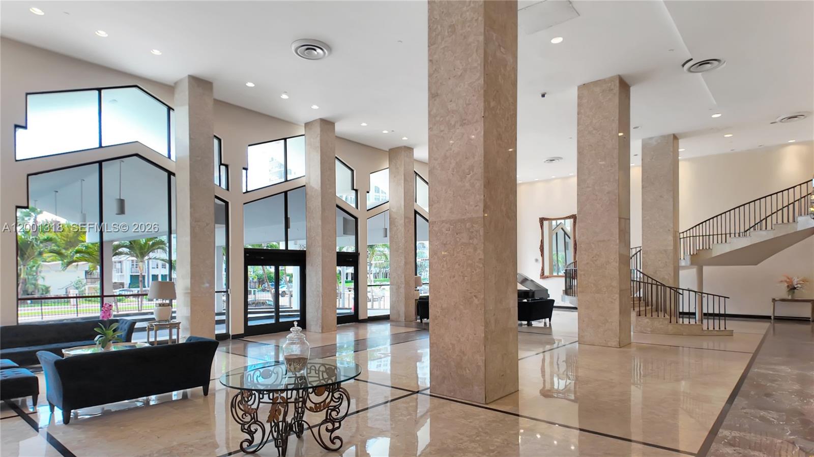 5601 Collins Ave #711 Miami Beach, FL 33140