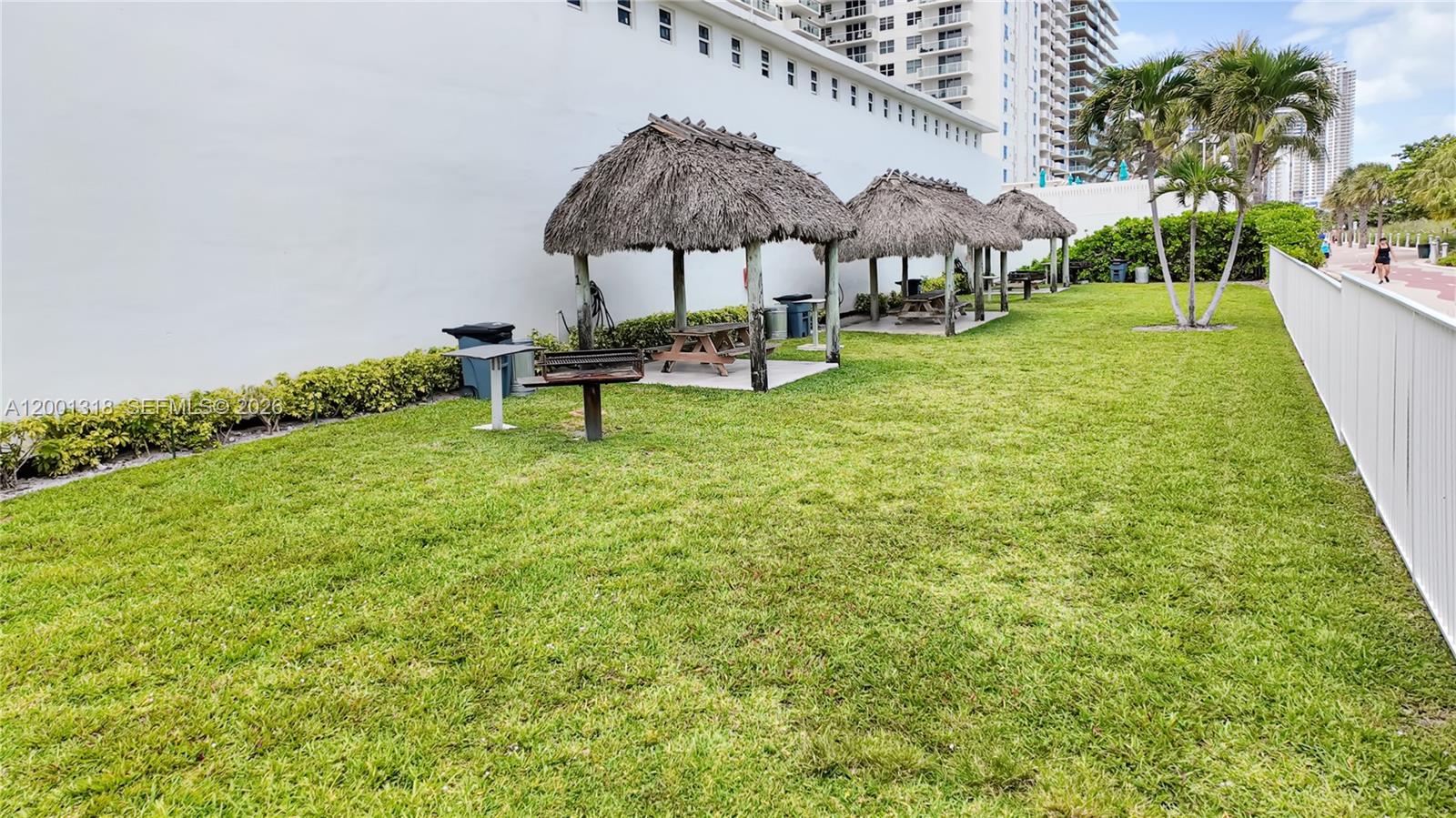 5601 Collins Ave #711 Miami Beach, FL 33140
