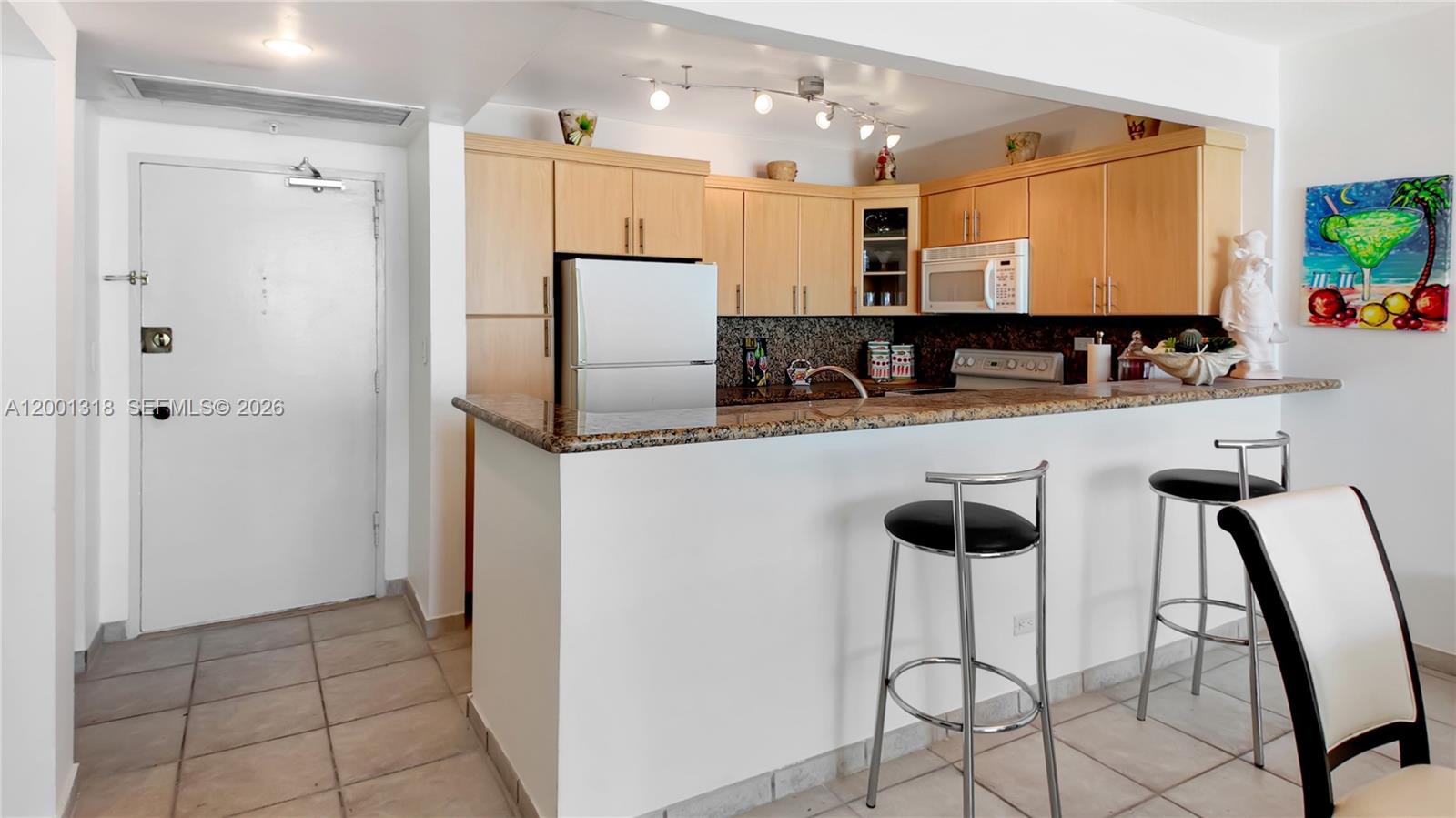 5601 Collins Ave #711 Miami Beach, FL 33140