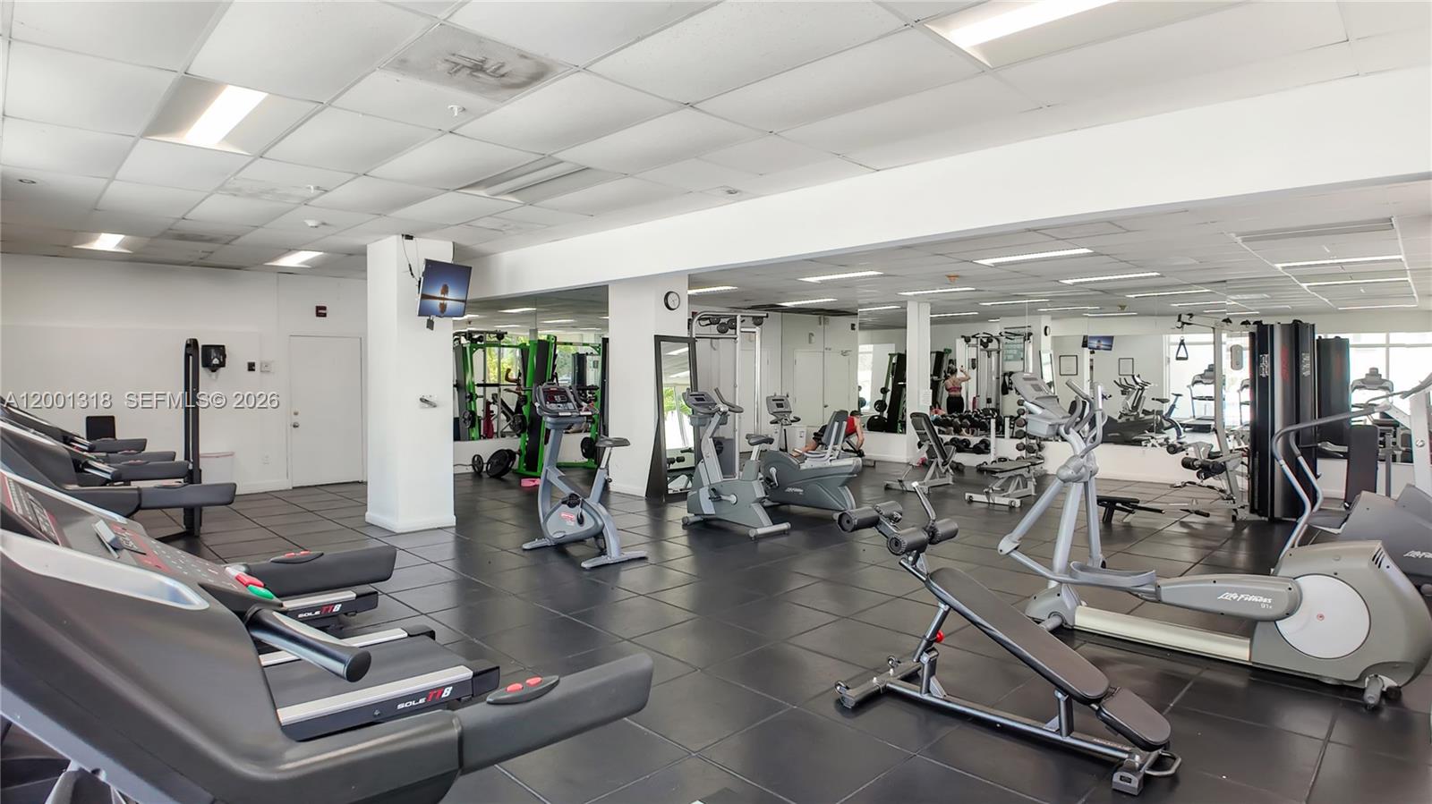 5601 Collins Ave #711 Miami Beach, FL 33140