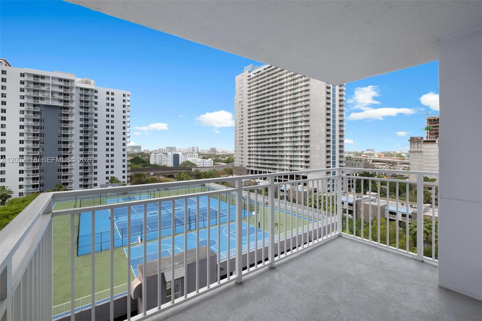 image Madison Downtown Condo0