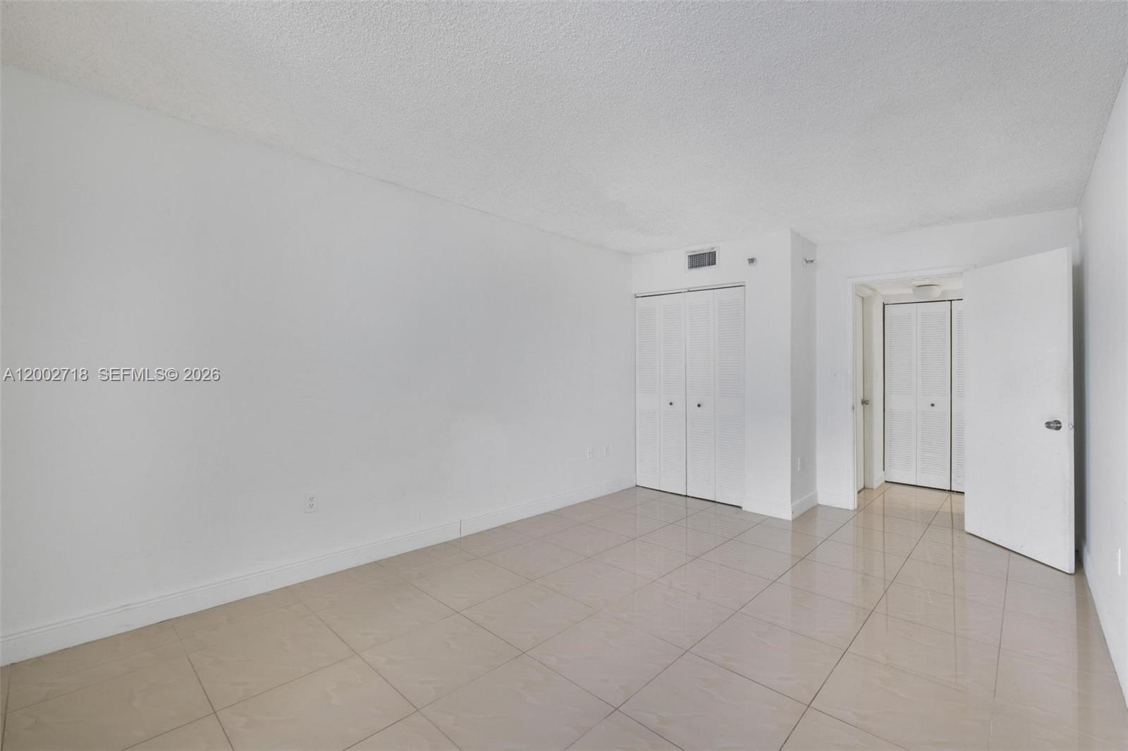 image Madison Downtown Condo13