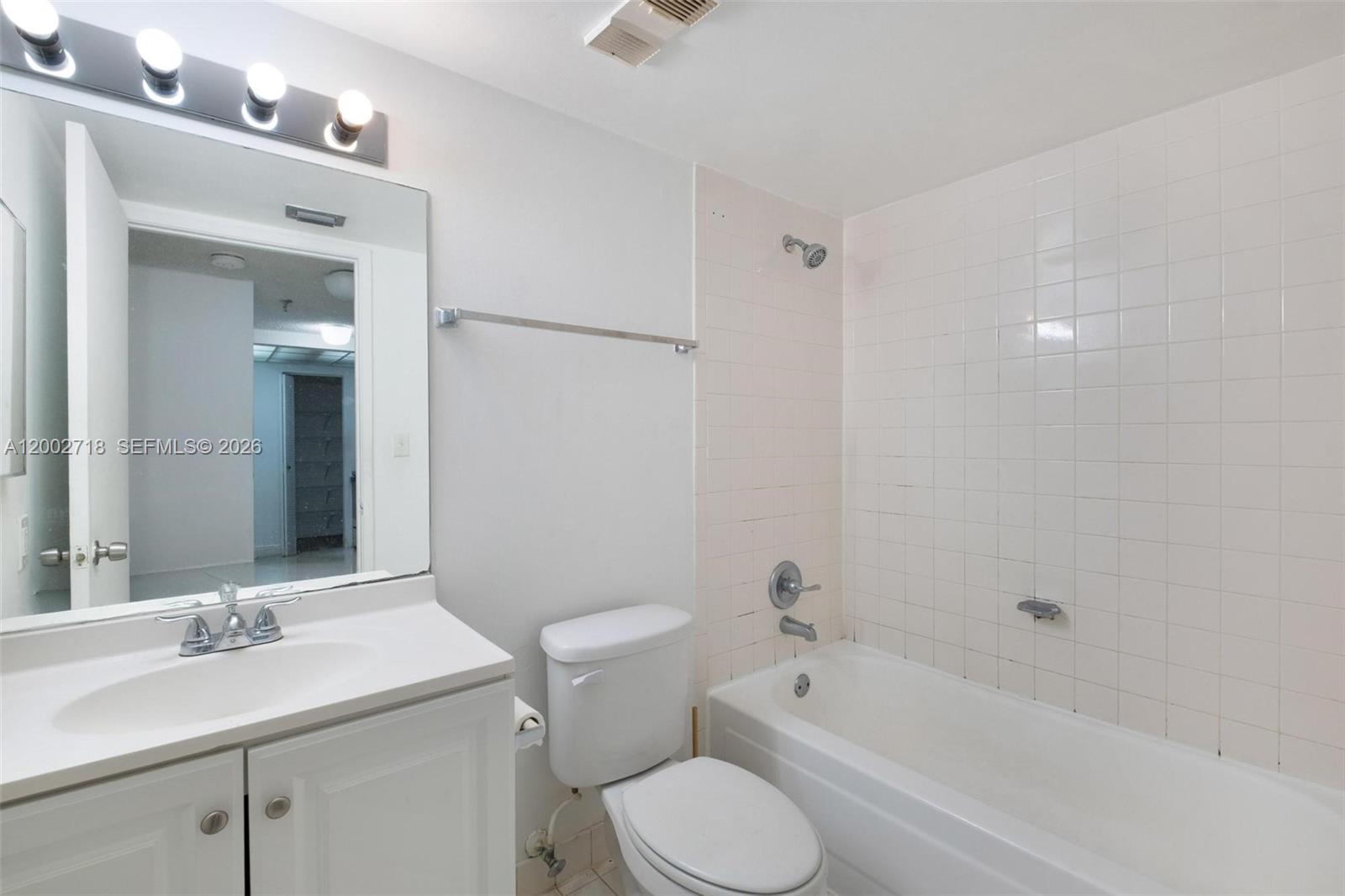 image Madison Downtown Condo14