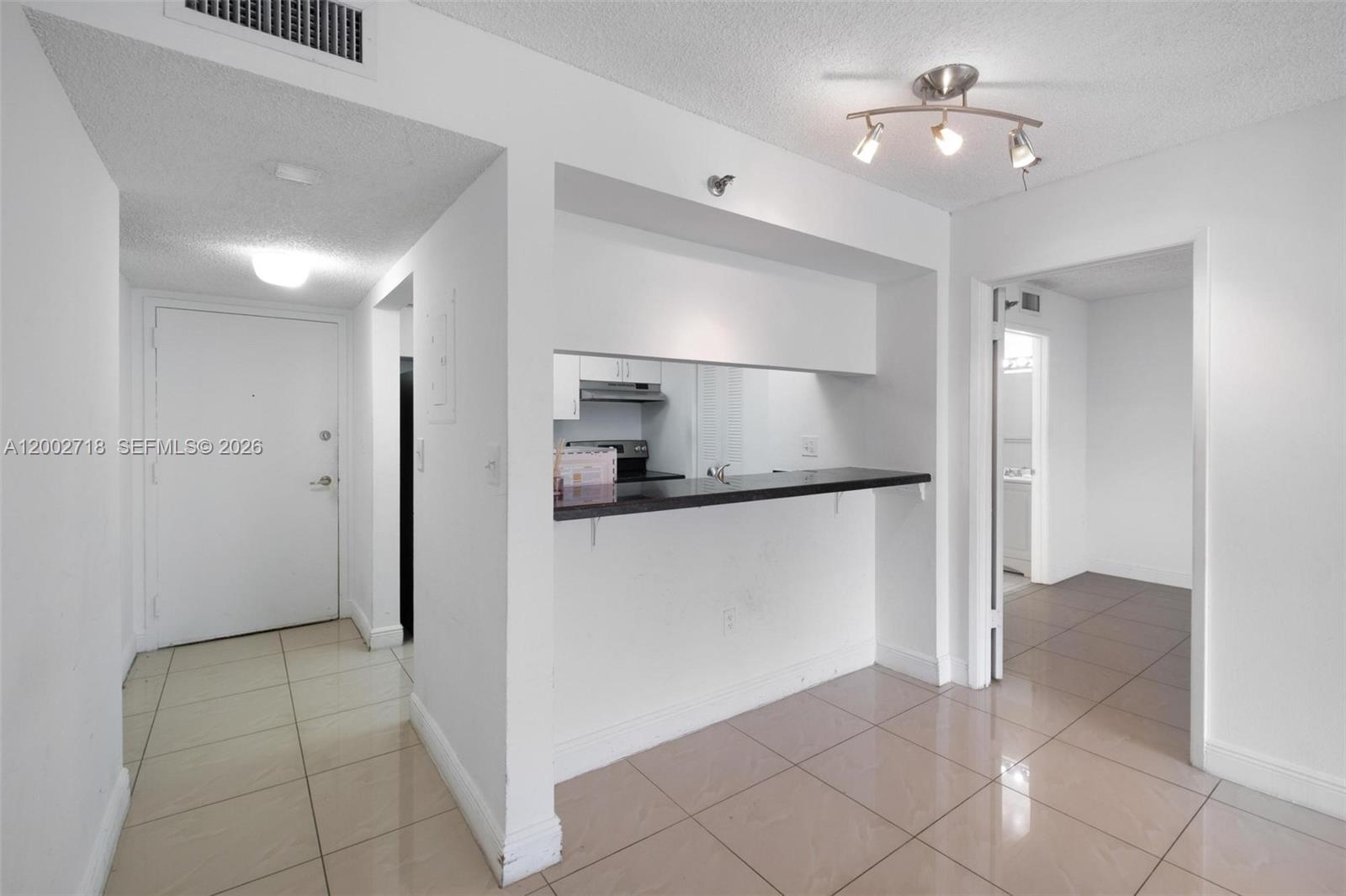 image Madison Downtown Condo3