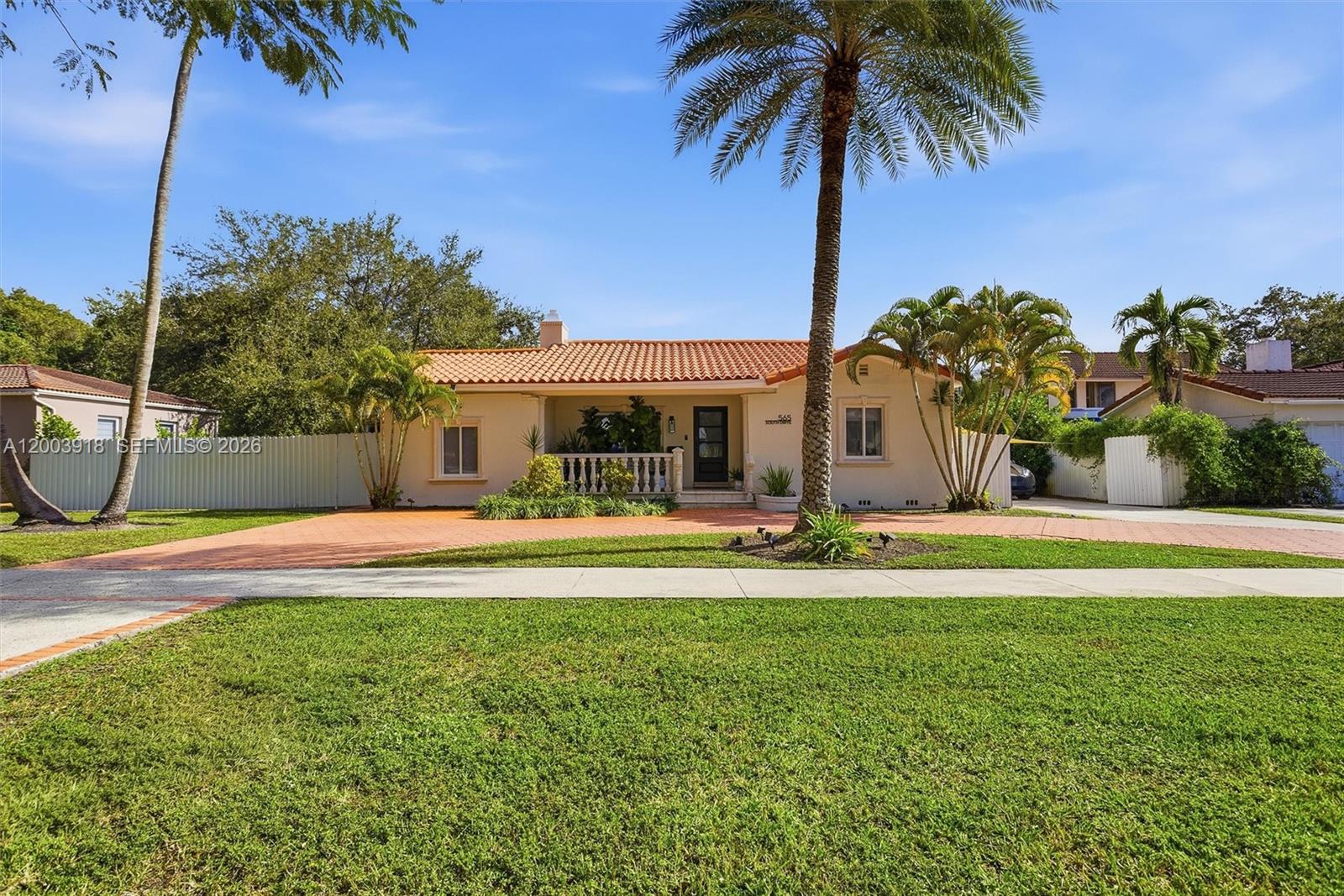 565 South Dr