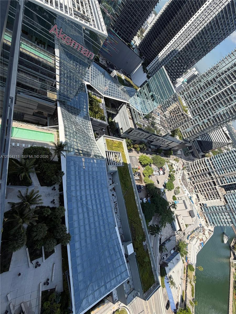 image Reach Brickell City Centre11