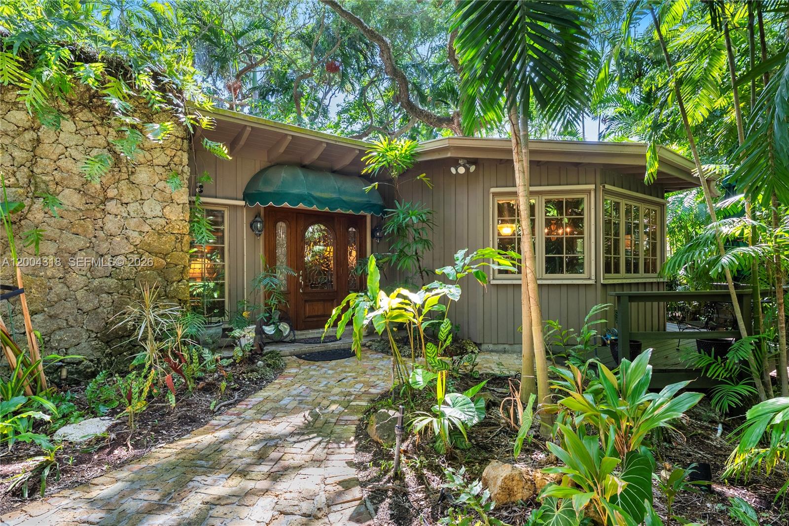 3584 Saint Gaudens Rd Miami, FL 33133