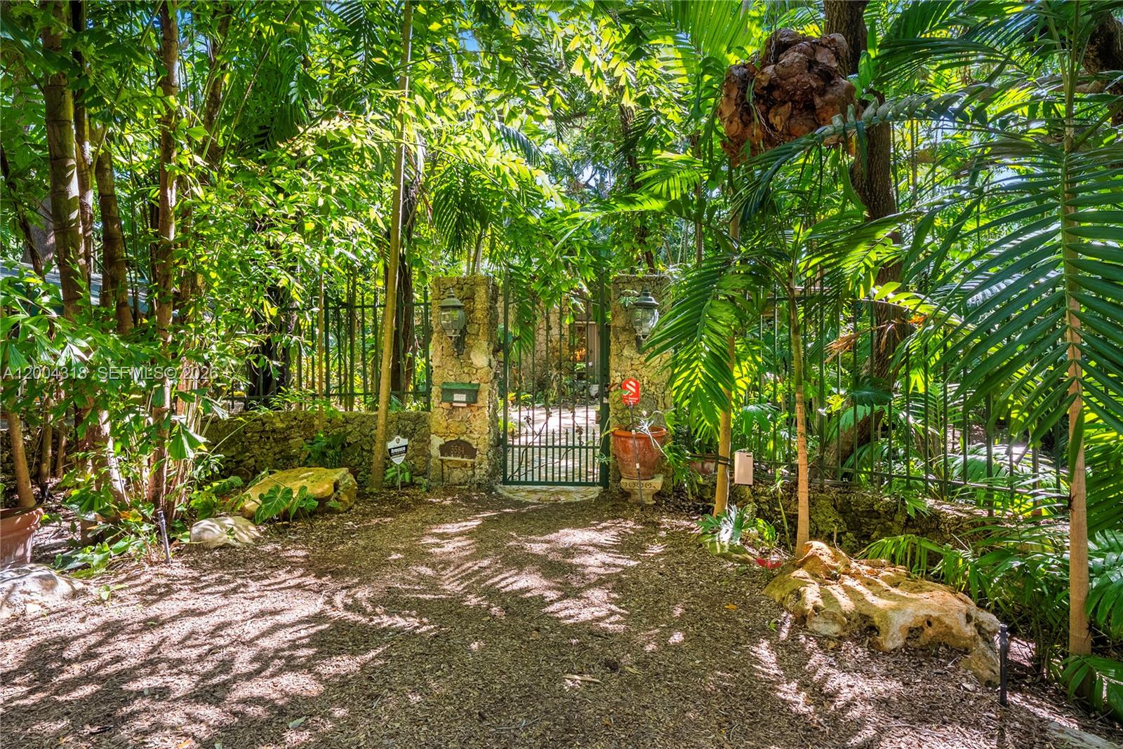 3584 Saint Gaudens Rd Miami, FL 33133