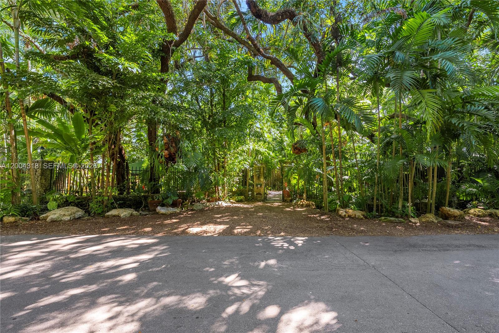 3584 Saint Gaudens Rd Miami, FL 33133