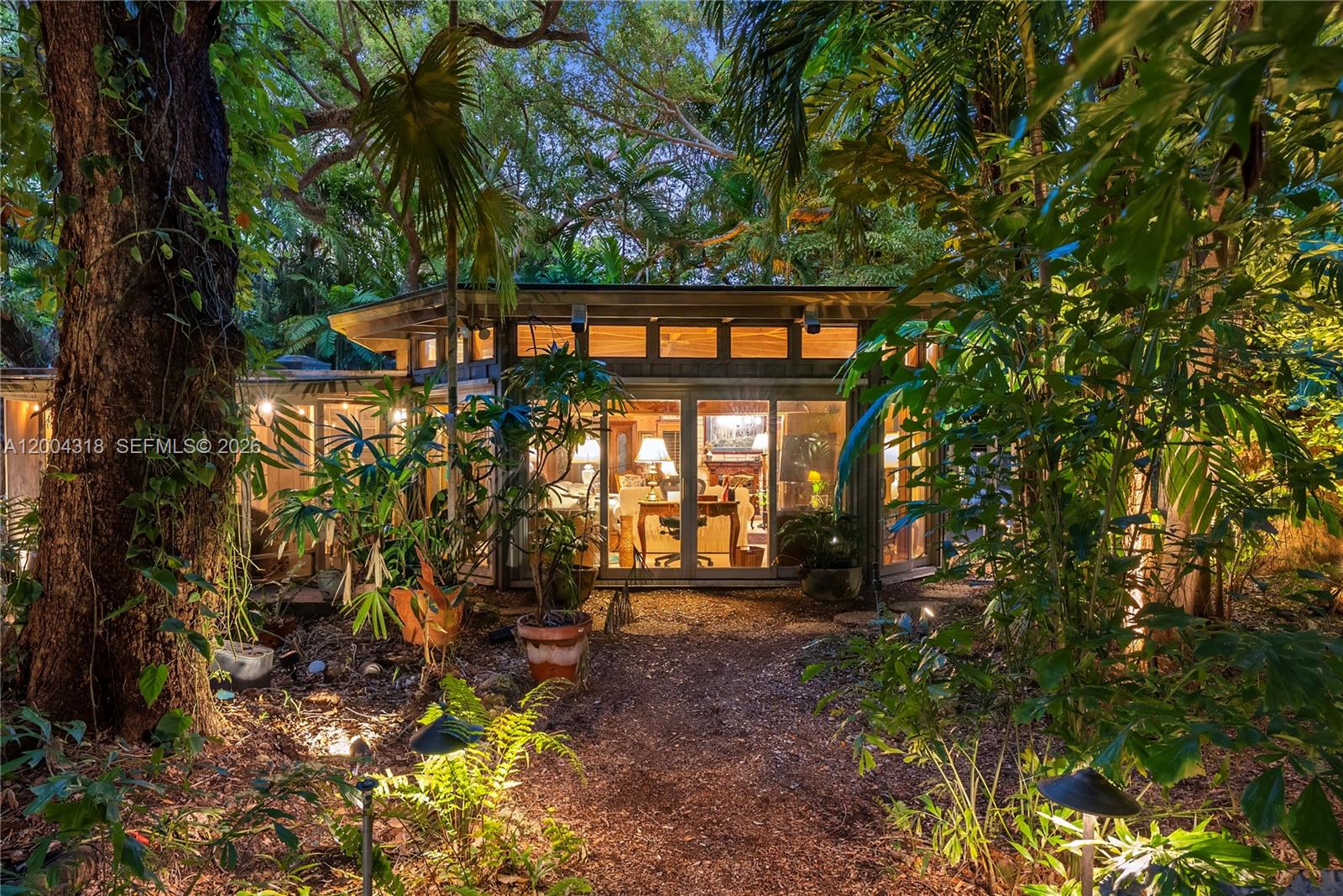 3584 Saint Gaudens Rd Miami, FL 33133