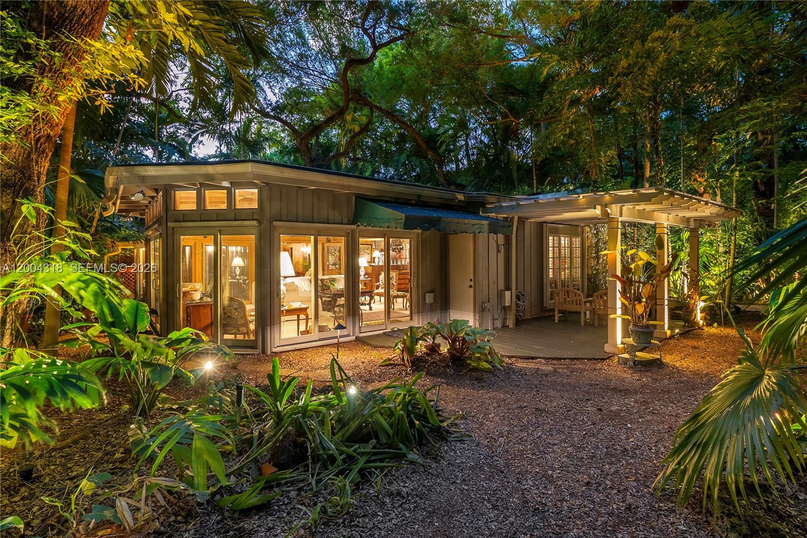 3584 Saint Gaudens Rd Miami, FL 33133