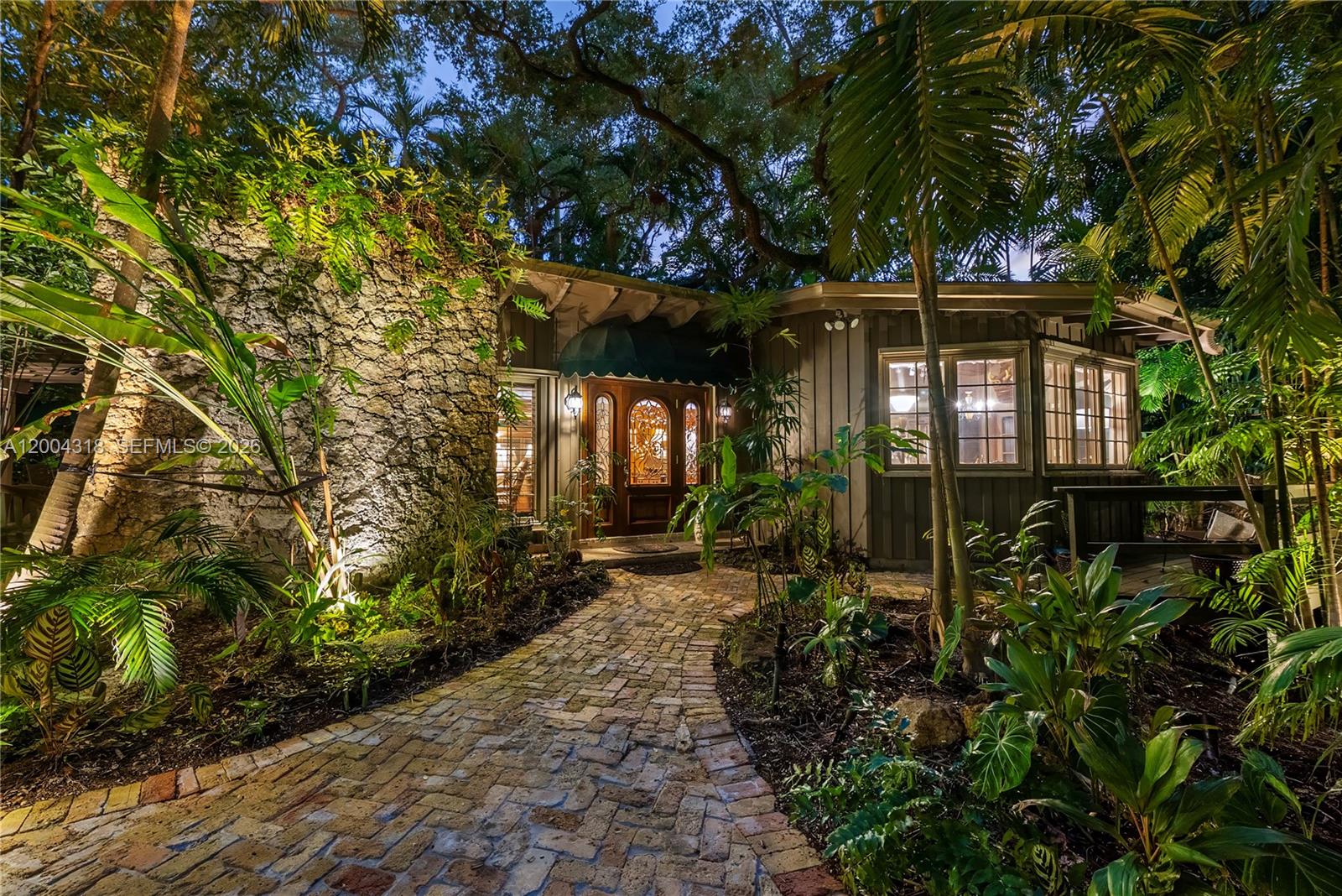 3584 Saint Gaudens Rd Miami, FL 33133