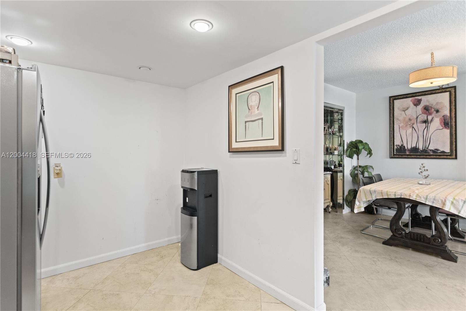 image Arlen House East11
