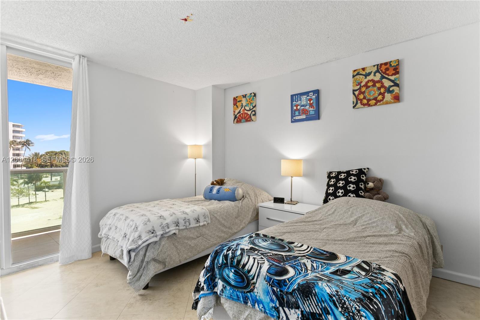 image Arlen House East17