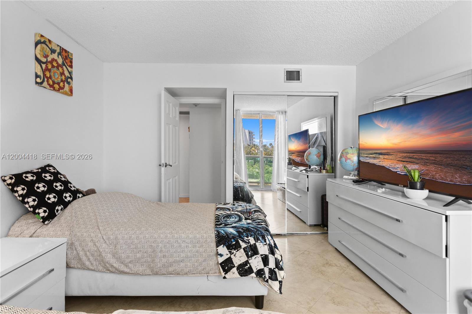 image Arlen House East19