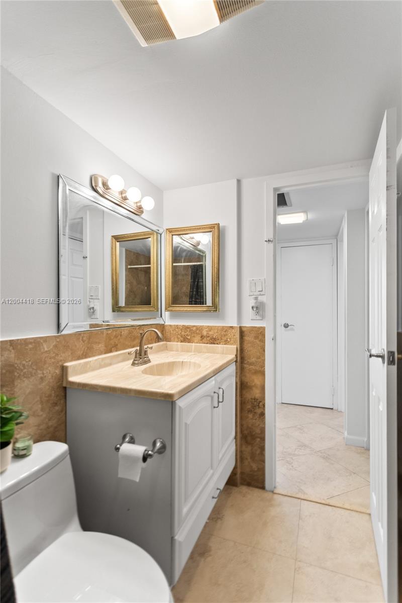 image Arlen House East24
