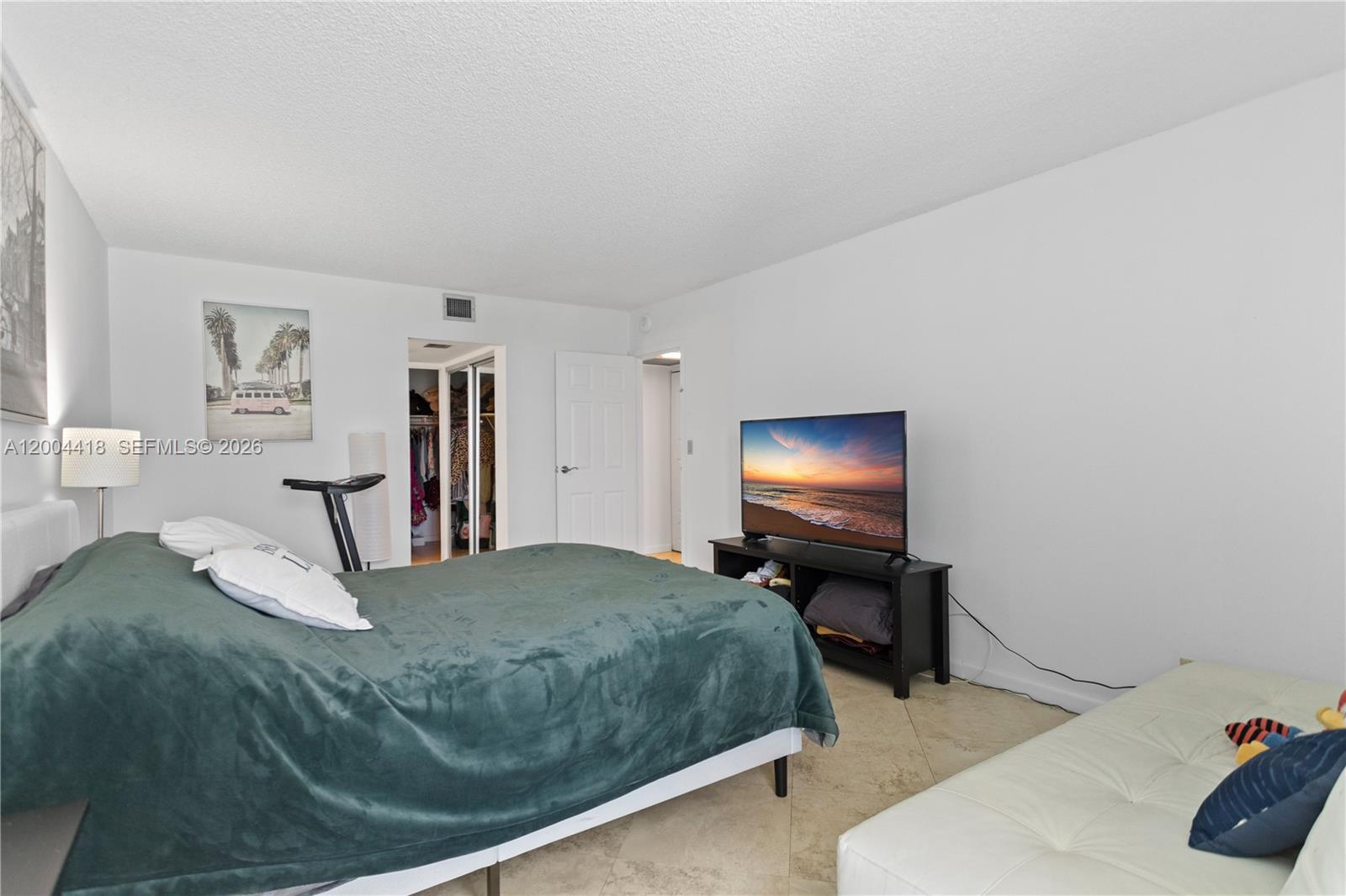 image Arlen House East28