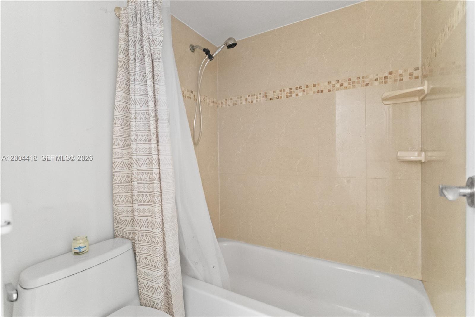image Arlen House East33