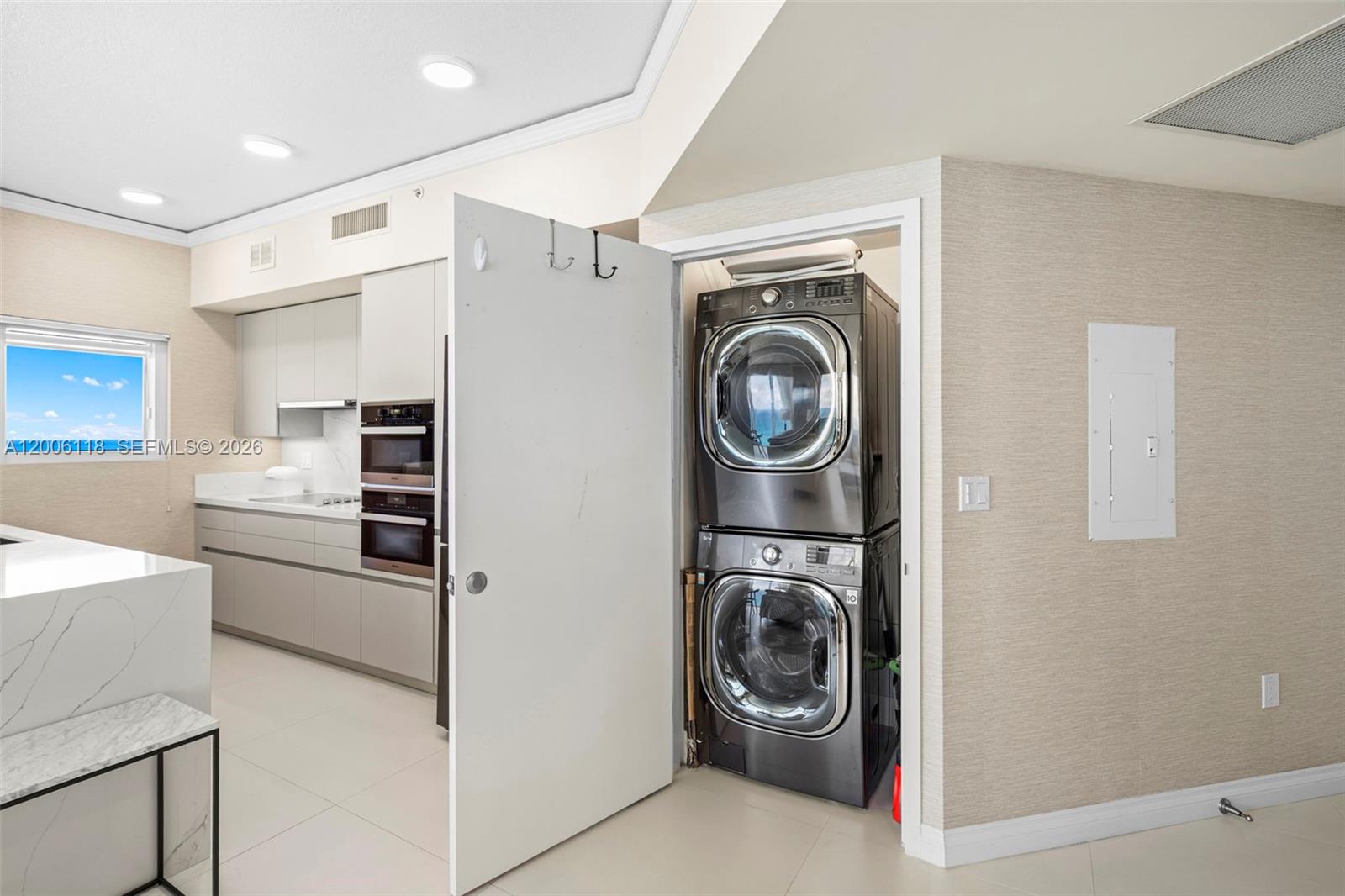 18001 Collins Ave #2209 Sunny Isles Beach, FL 33160